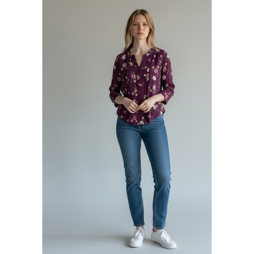 Chic Floral Women's‎ Blouse in Rich Purple